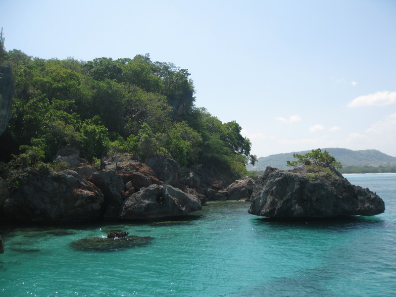 Rocks and water showing contrast in the Sanda visual world